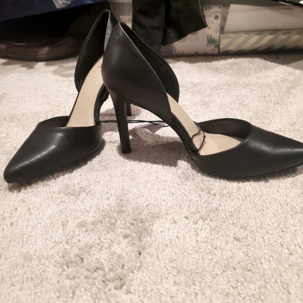 NWT New York & Co. Black matte heels size 6